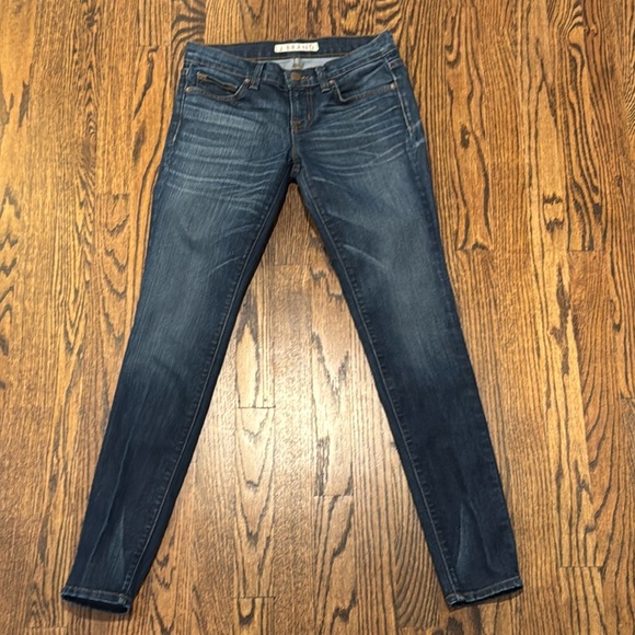 J Brand “The Skinny” Jean - Picture 1 of 7